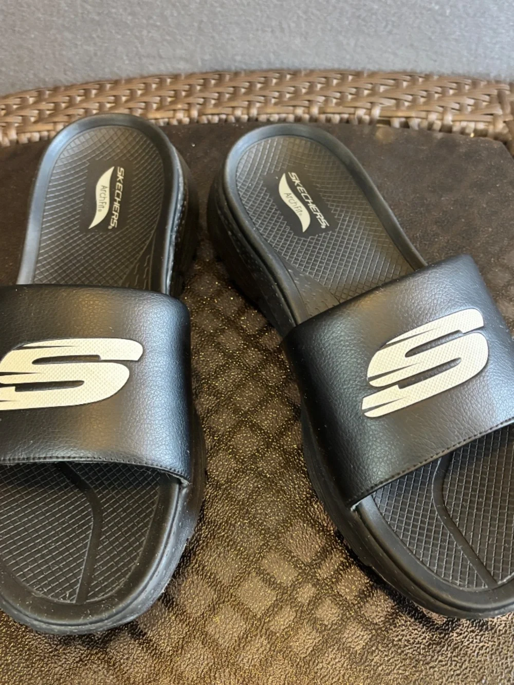 Skechers Arch Fit Slip On Comfort Slide Sandals Size 13